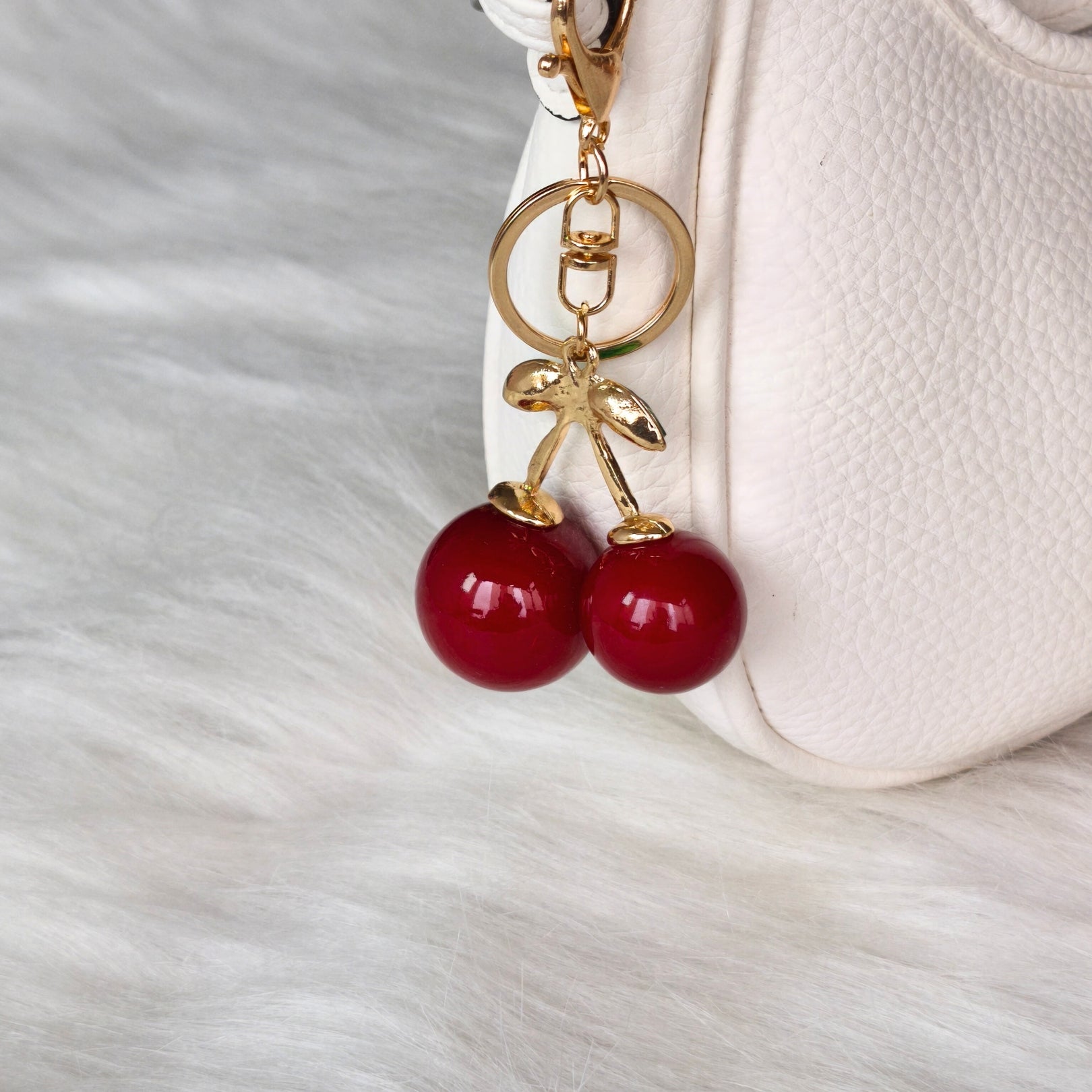 Llavero cereza 4