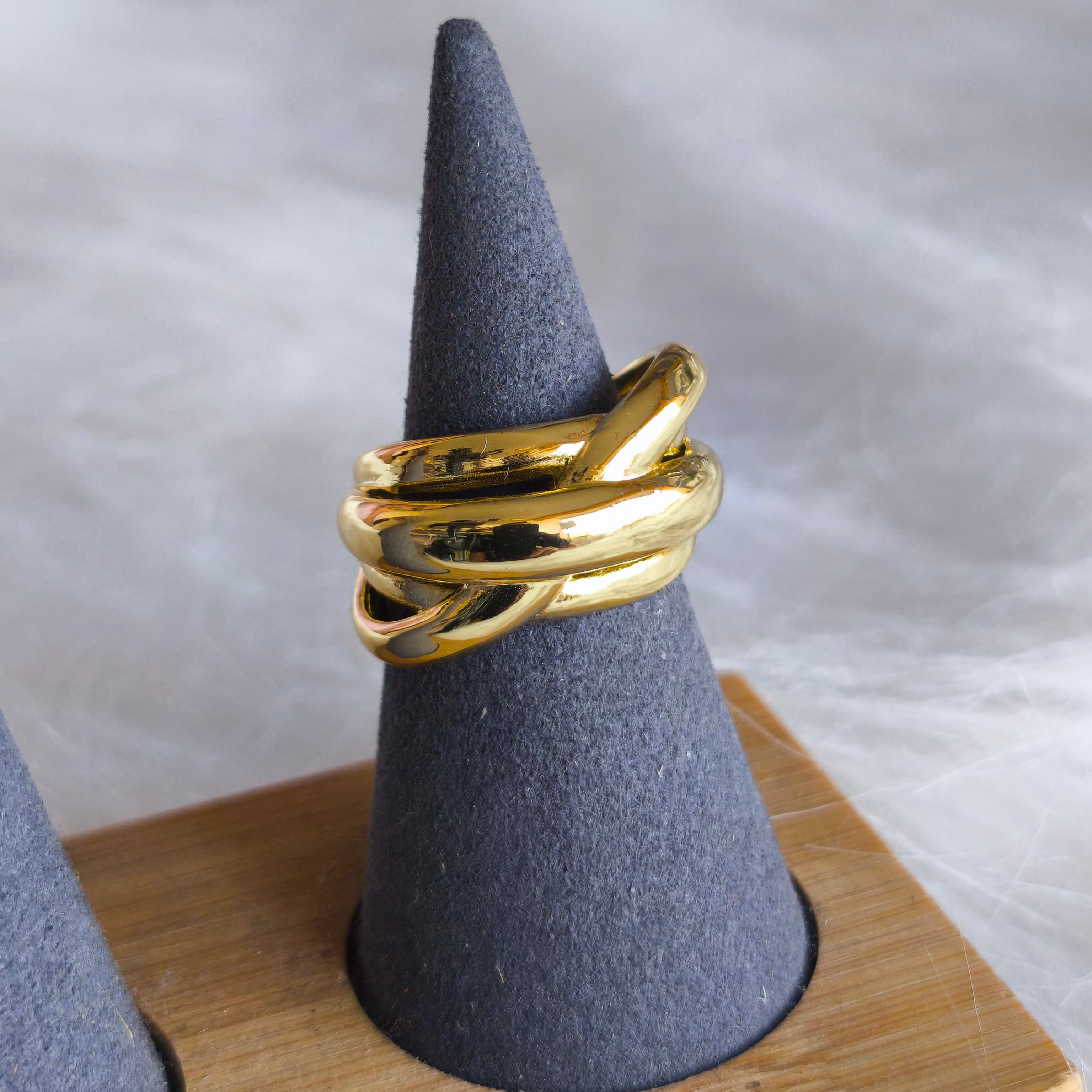 Anillo Lucia