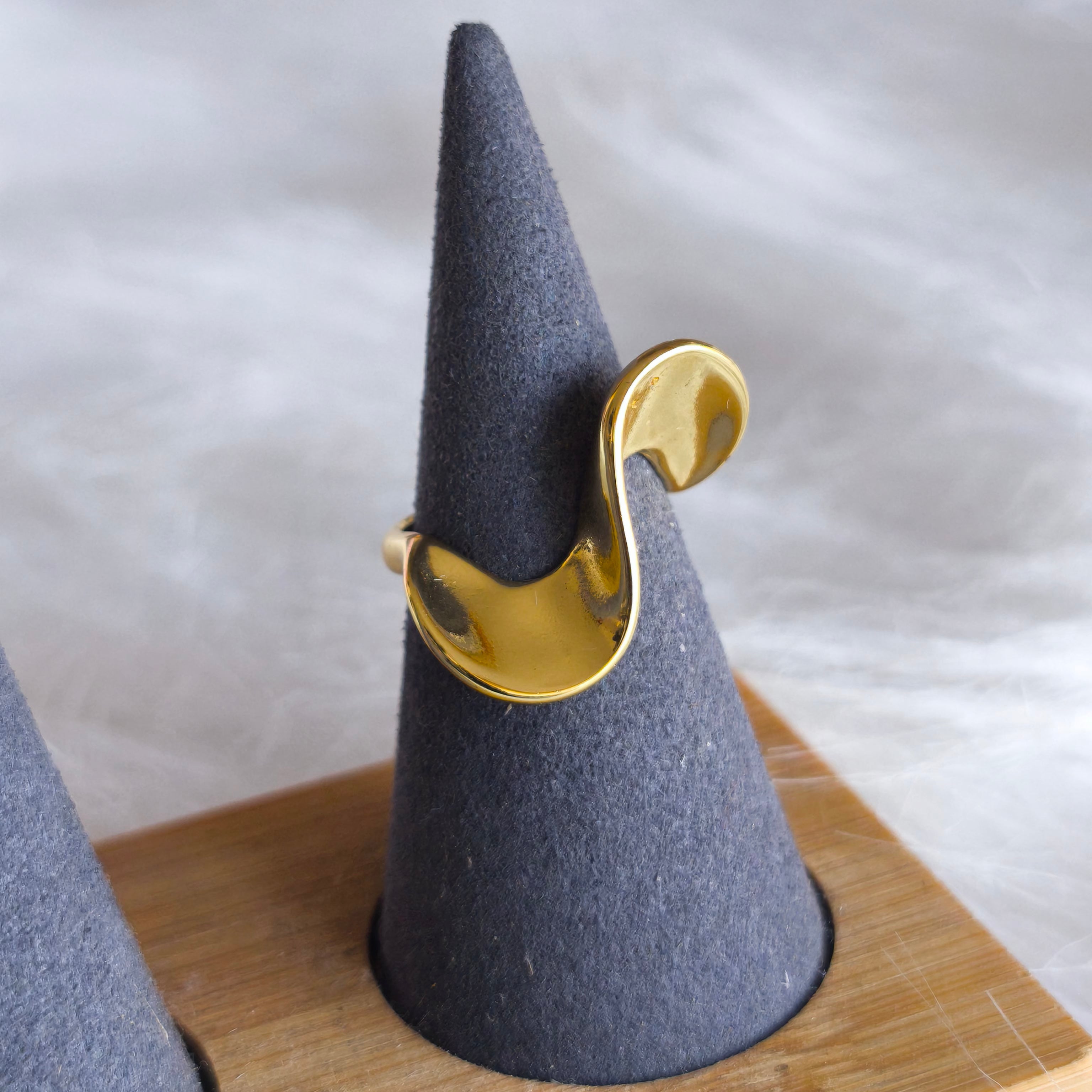 Anillo Sara
