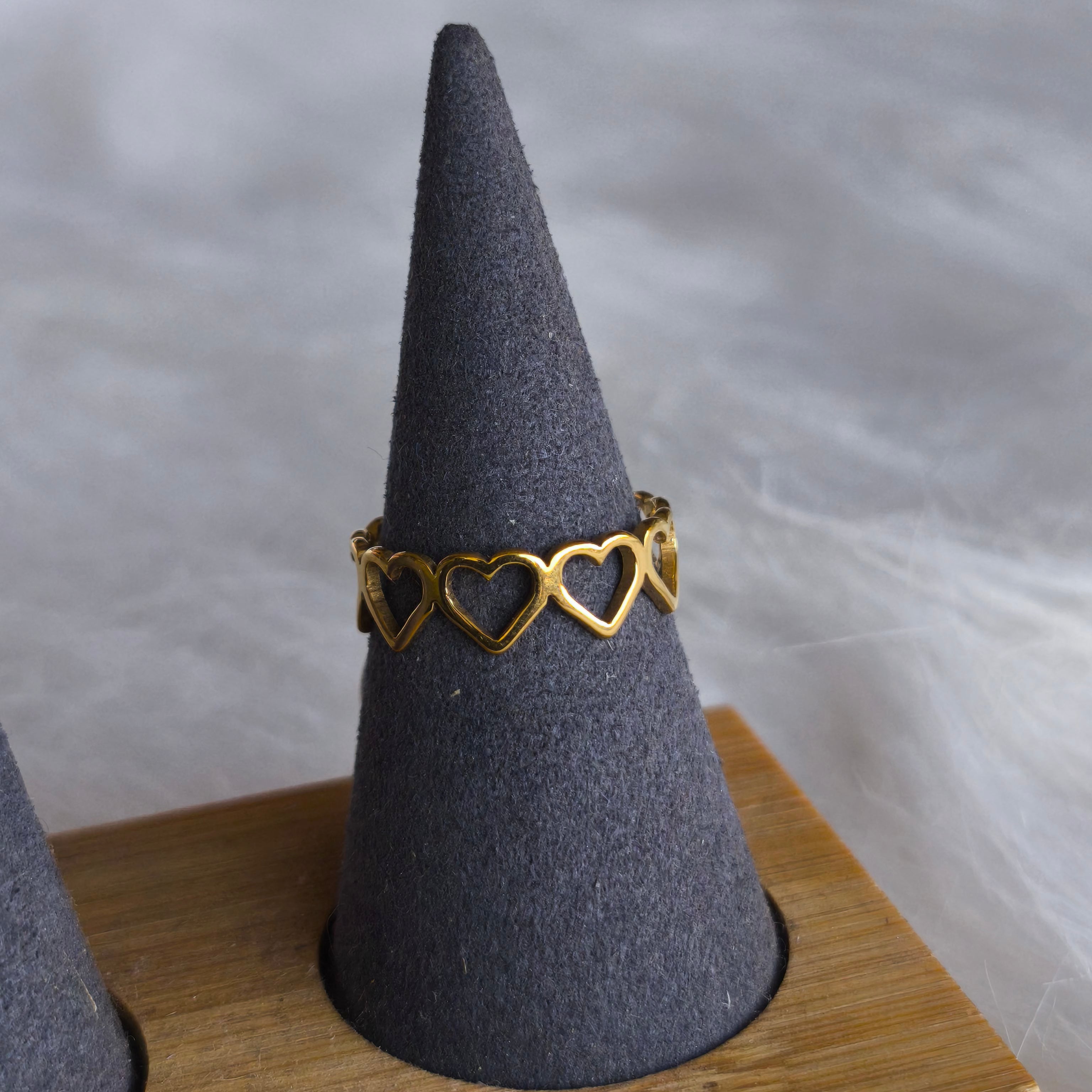 Anillo de corazones